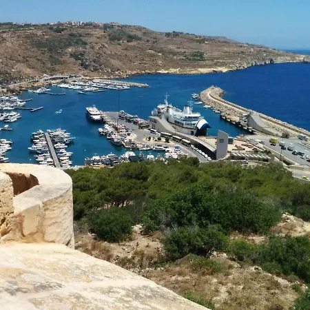 Luxury Duplex In Fort Chambray Mgarr