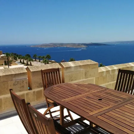 Luxury Duplex In Fort Chambray