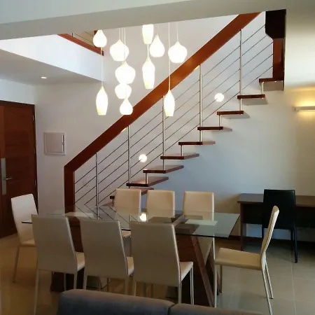 Luxury Duplex In Fort Chambray Appartement *